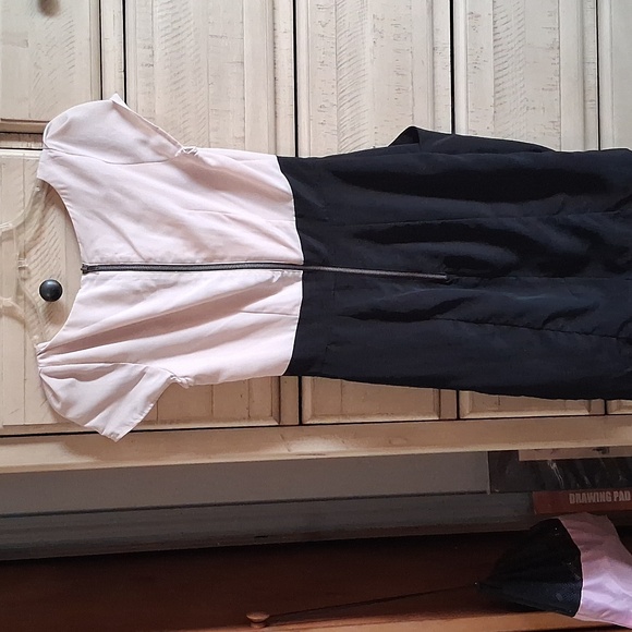 H&M Black and Cream Midi Dress - Picture 2 of 3